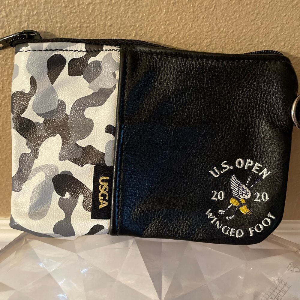 USGA 2020 Winged Foot Leather Mens Black and White Camouflage Small Tote Bag